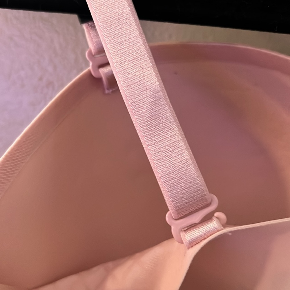 NWT Victoria’s Secret Multi-Way Bra - Picture 5 of 7